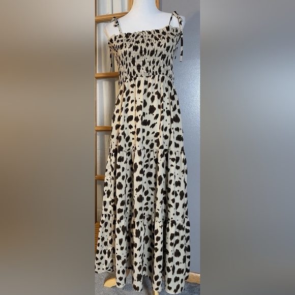 Dresses & Skirts - Leopard Print Maxi Dress